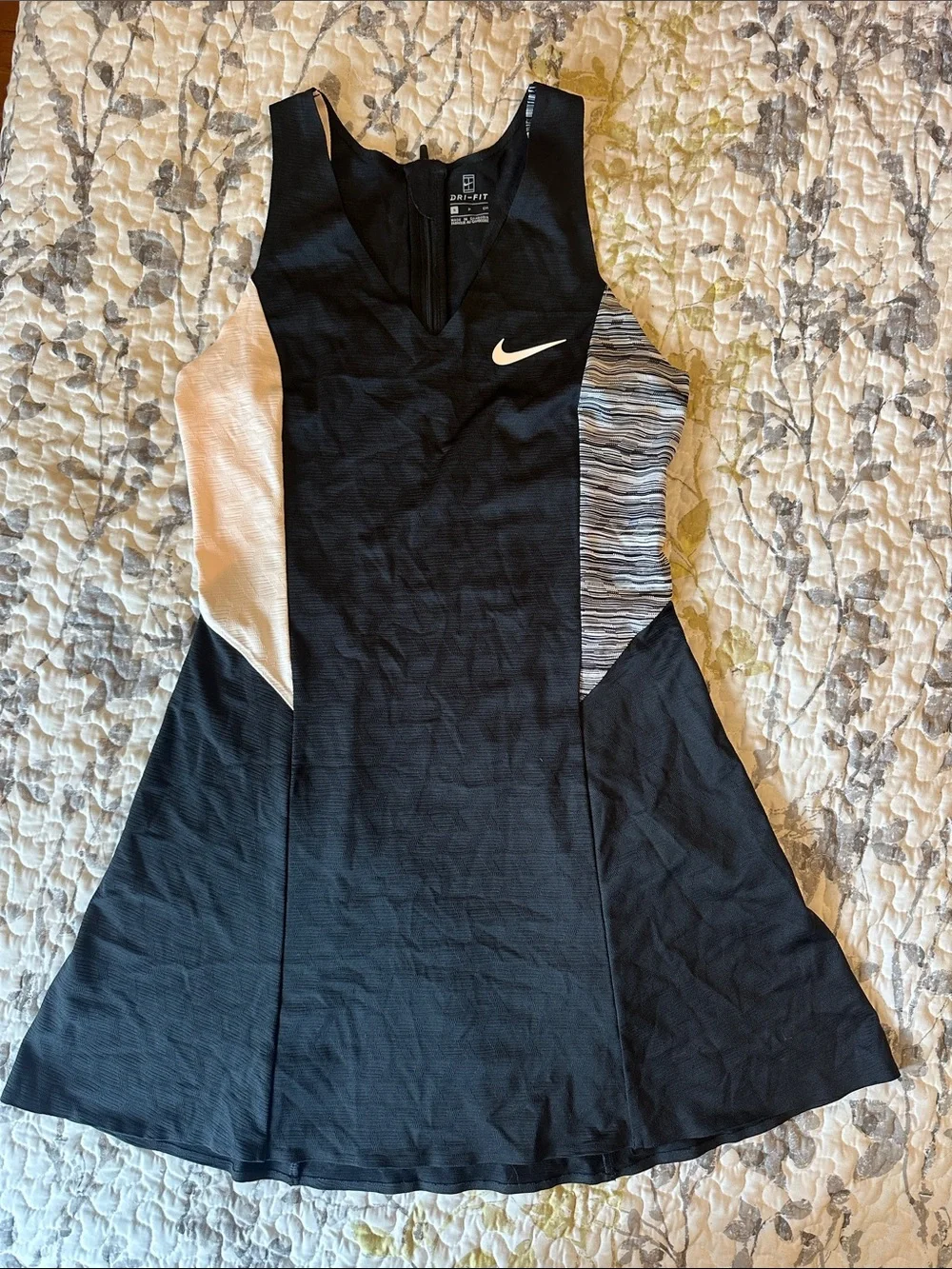 Nike Women’s Maria Sharapova Black Athletic Tennis Dress White & Gray Accents
